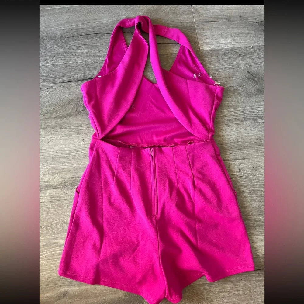 Pink romper - Picture 2 of 2